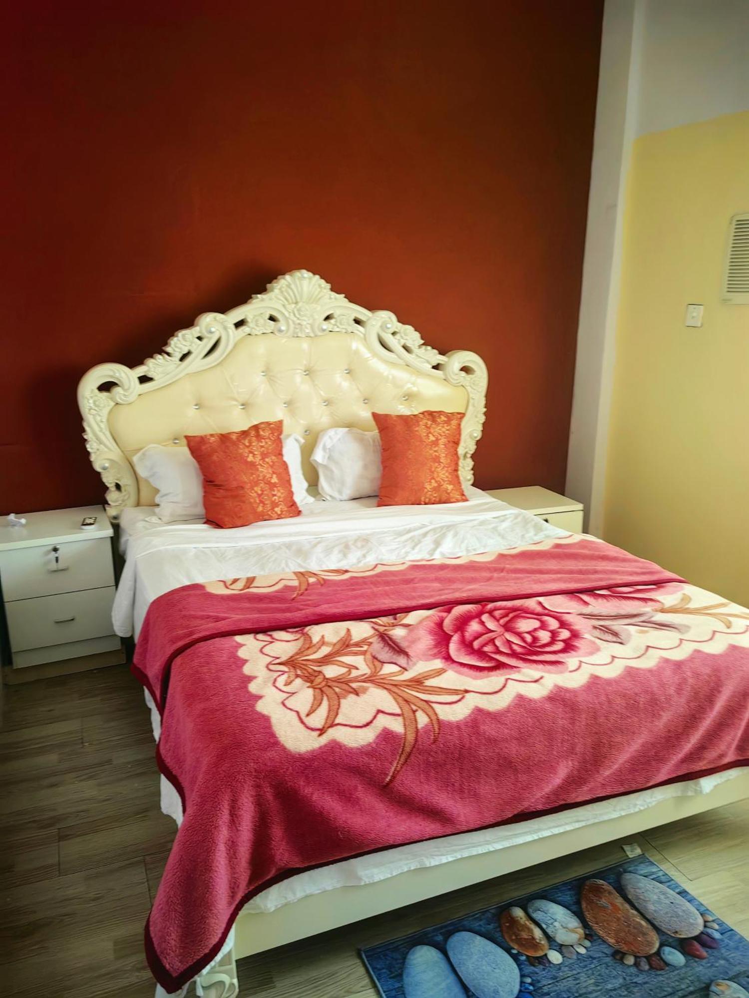 Hongyuanprimierhotel อักกรา ภายนอก รูปภาพ